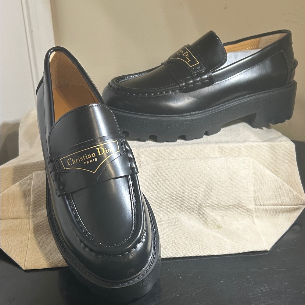 Boy PlatformCD BRAND NEW Loafers SHOES!!!
•READ DESCRIPTION • FIRM SALE PRICE